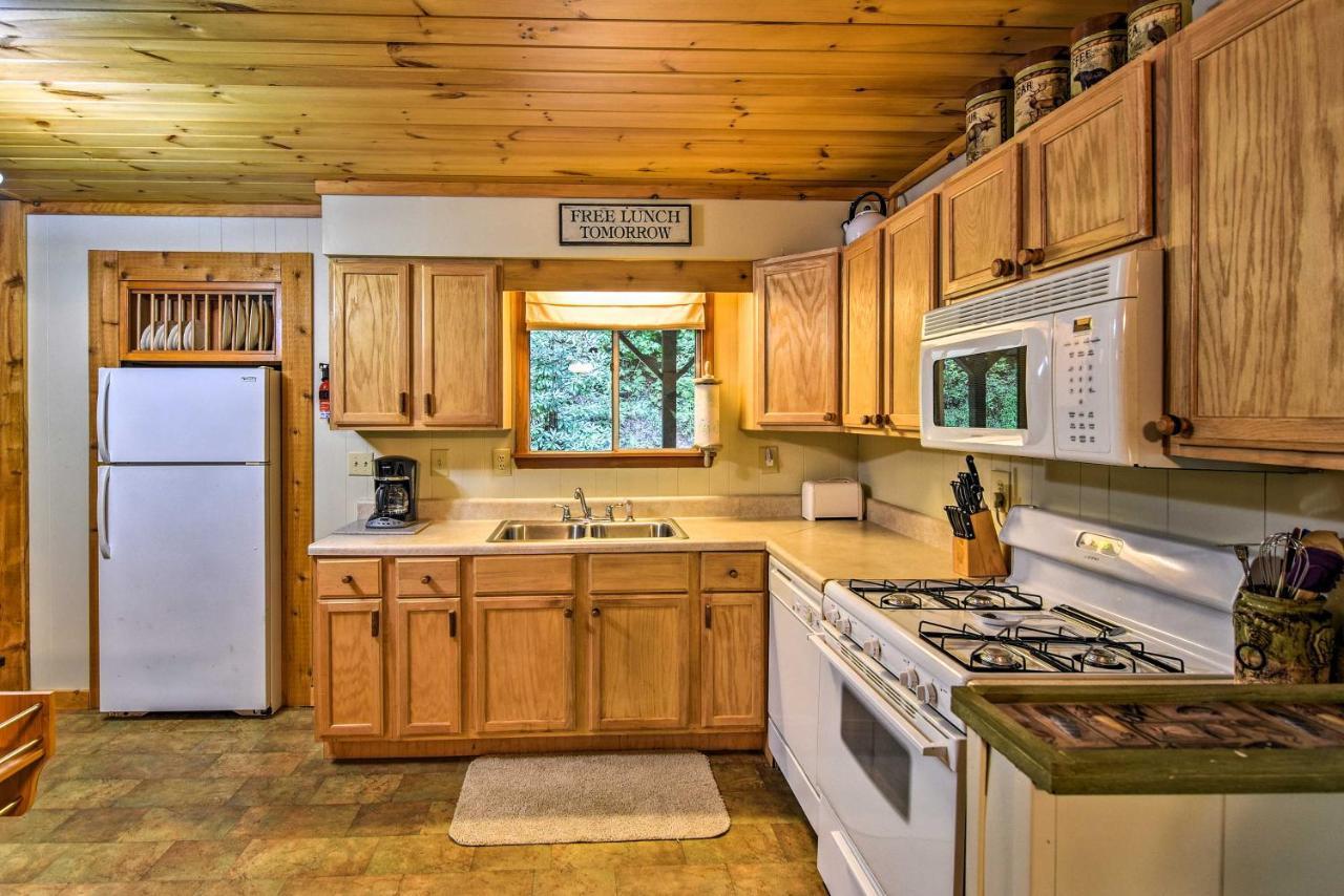 Robbinsville Cabin With Deck 3 Mi To Fontana Lake! Zewnętrze zdjęcie